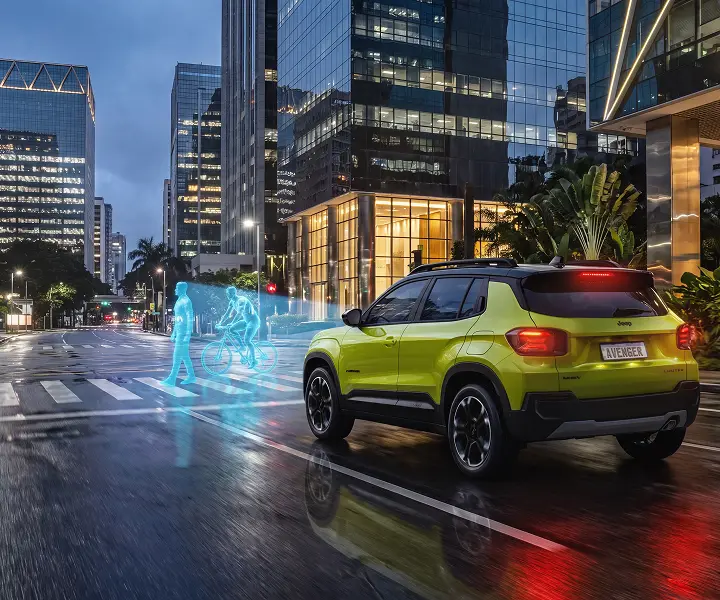 Jeep Avenger Frenado automático de emergencia